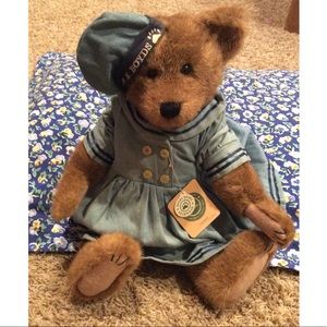 Boyd’s Bears Colleen plush bear.